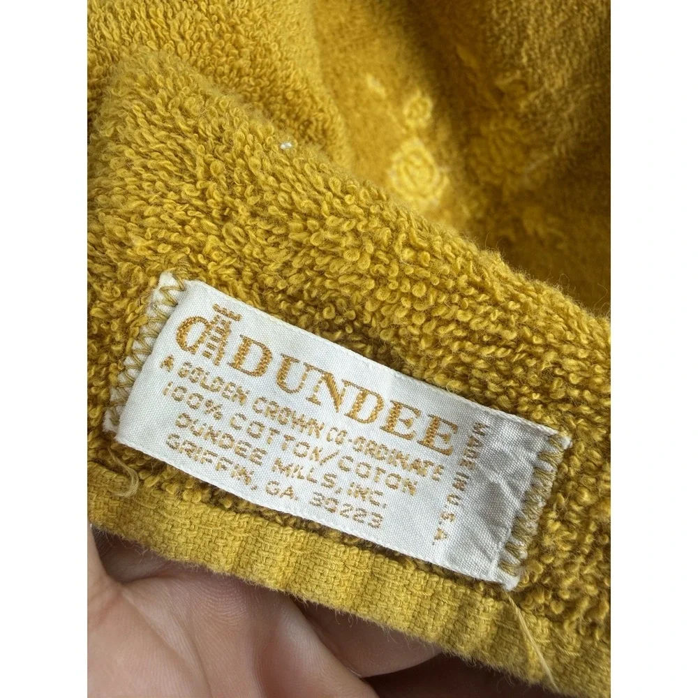 Vintage Dundee Mills Golden Crown Harvest Gold Floral Bath Towels Set of 2 USA
